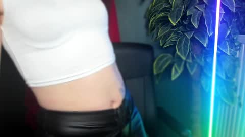 Snapshot of heidi_pleasure chatting on April 23, 2026, 12:29 pm Heidi online show from April 23, 2026, 12:29 pm
