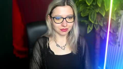 Snapshot of heidi_pleasure chatting on April 27, 2026, 4:32 am Heidi online show from April 27, 2026, 4:32 am