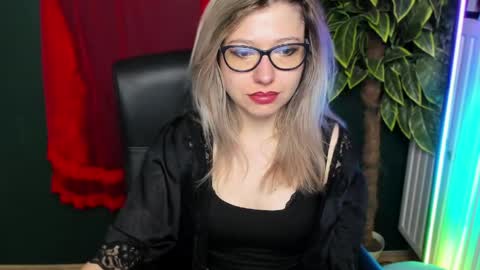 Snapshot of heidi_pleasure chatting on April 30, 2026, 4:41 am Heidi online show from April 30, 2026, 4:41 am