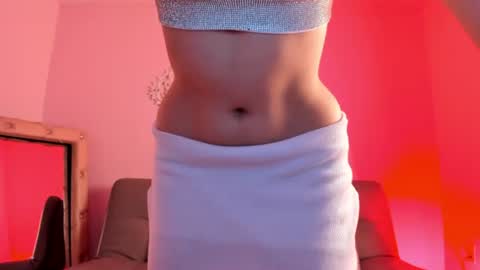 Heidi Palmer online show from June 26, 2026, 11:09 pm
