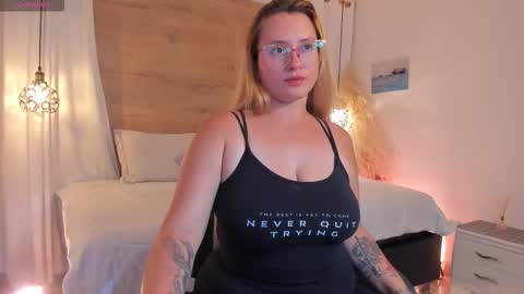 Snapshot of heidishayk chatting on October 27, 2025, 7:07 pm ANTARA REY online show from October 27, 2025, 7:07 pm