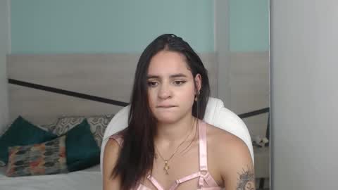 Heidy  online show from January 7, 2025, 5:53 pm