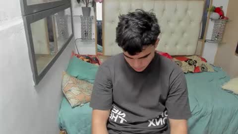 heiker_ online show from November 9, 2025, 1:48 am