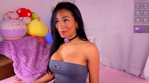 Snapshot of heily_fox chatting on November 9, 2025, 4:00 am HEILY online show from November 9, 2025, 4:00 am