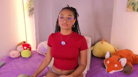 Snapshot of heily_fox chatting on May 7, 2026, 7:36 am HEILY online show from May 7, 2026, 7:36 am