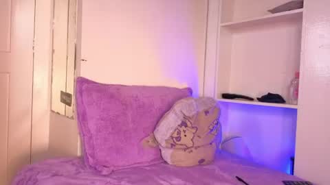 HEILY  online show from August 2, 2026, 1:48 am