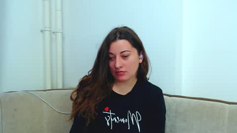 helen_adams_ online show from December 9, 2024, 7:39 am