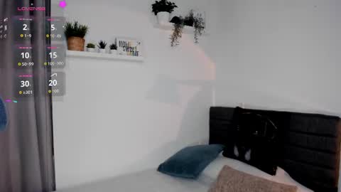 Snapshot of helen_miller chatting on July 20, 2026, 11:40 pm helen_miller online show from July 20, 2026, 11:40 pm