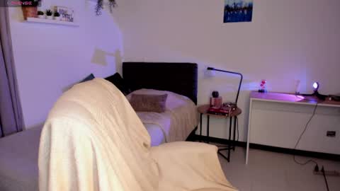 Snapshot of helen_miller chatting on July 31, 2026, 1:49 am helen_miller online show from July 31, 2026, 1:49 am