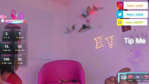 Snapshot of helen_vidall chatting on September 10, 2025, 3:28 am Helen Vidall online show from September 10, 2025, 3:28 am