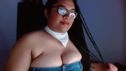 Snapshot of helena_grant chatting on January 3, 2025, 3:12 pm Helena online show from January 3, 2025, 3:12 pm