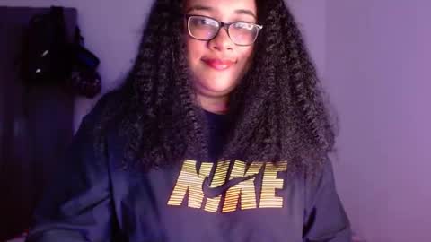 Snapshot of helena_grant chatting on January 15, 2025, 5:19 am Helena online show from January 15, 2025, 5:19 am