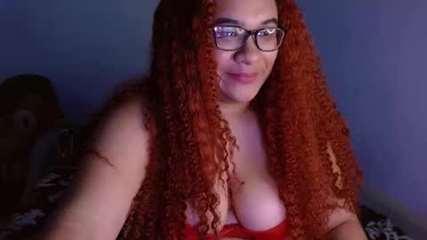 Snapshot of helena_grant chatting on February 27, 2025, 4:10 pm Helena online show from February 27, 2025, 4:10 pm