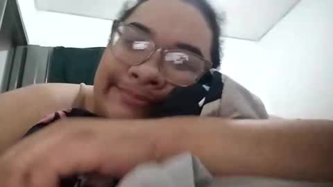 Snapshot of helena_grant chatting on March 11, 2026, 4:24 pm Helena online show from March 11, 2026, 4:24 pm