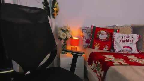 Helena Santos  online show from November 29, 2025, 12:19 pm