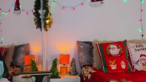 Helena Santos  online show from December 22, 2025, 11:07 am