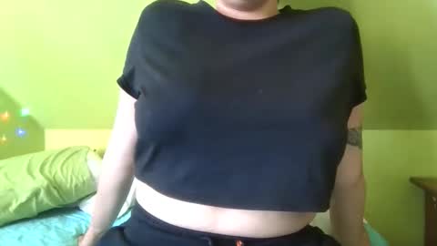 Snapshot of helenacarmine chatting on February 5, 2026, 7:29 pm helenacarmine online show from February 5, 2026, 7:29 pm