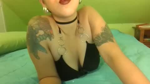 helenacarmine online show from April 9, 2026, 2:11 am