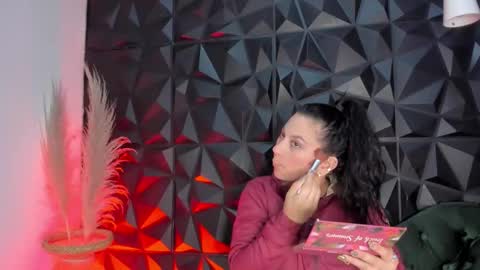 Helena Saenz online show from January 14, 2026, 12:44 pm