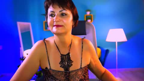 Snapshot of helenbeler chatting on October 2, 2025, 8:21 am helenbeler online show from October 2, 2025, 8:21 am