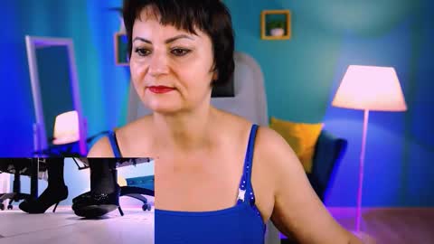 Snapshot of helenbeler chatting on November 15, 2025, 8:33 am helenbeler online show from November 15, 2025, 8:33 am