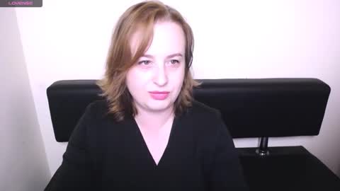 Snapshot of helenbrais chatting on October 1, 2025, 6:41 am Helen online show from October 1, 2025, 6:41 am