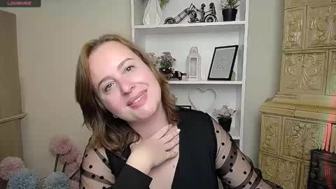 Snapshot of helenbrais chatting on October 7, 2025, 7:05 am Helen online show from October 7, 2025, 7:05 am