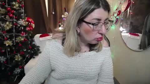 helenenigma online show from January 22, 2025, 4:34 am