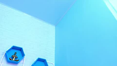    online show from December 5, 2024, 2:44 pm