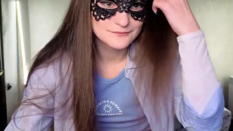 helgamunn online show from April 2, 2026, 9:07 am