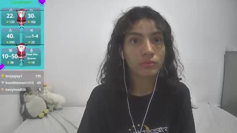 Snapshot of helia_n_amy chatting on December 23, 2024, 10:32 am Helia Transfem and Amy online show from December 23, 2024, 10:32 am