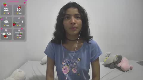 Snapshot of helia_n_amy chatting on January 12, 2025, 5:13 am Helia Transfem and Amy online show from January 12, 2025, 5:13 am