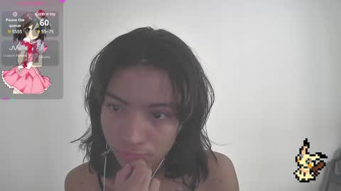 Snapshot of helia_n_amy chatting on February 8, 2025, 4:47 pm Helia Transfem and Amy online show from February 8, 2025, 4:47 pm