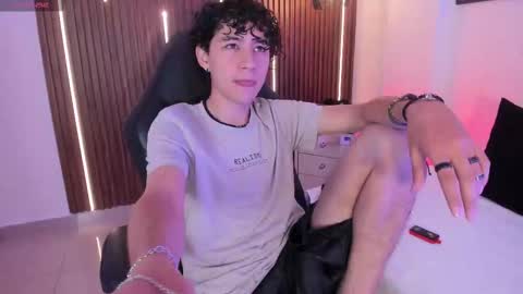 helios_obscuro online show from October 4, 2025, 1:20 pm