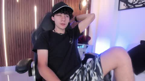 helios_obscuro online show from October 21, 2025, 3:29 am