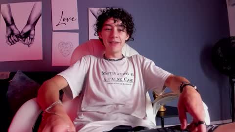 helios_obscuro online show from November 7, 2025, 4:23 am