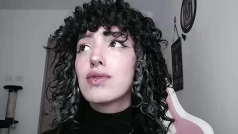 Snapshot of hell_666_xxx chatting on January 4, 2025, 8:27 pm cher online show from January 4, 2025, 8:27 pm