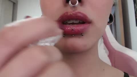 Snapshot of hell_666_xxx chatting on January 19, 2025, 10:17 pm cher online show from January 19, 2025, 10:17 pm