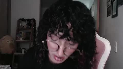 Snapshot of hell_666_xxx chatting on February 16, 2025, 1:25 am cher online show from February 16, 2025, 1:25 am
