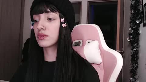 Snapshot of hell_666_xxx chatting on February 24, 2025, 12:09 am cher online show from February 24, 2025, 12:09 am