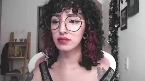 Snapshot of hell_666_xxx chatting on February 27, 2025, 2:21 am cher online show from February 27, 2025, 2:21 am