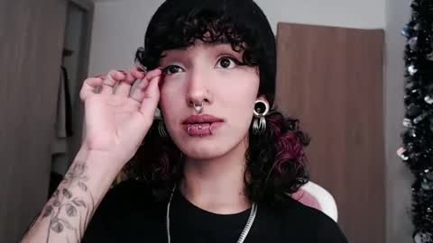 Snapshot of hell_666_xxx chatting on March 4, 2025, 12:18 am cher online show from March 4, 2025, 12:18 am
