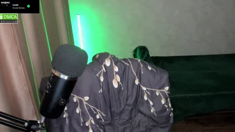 Red online show from December 2, 2024, 10:12 pm