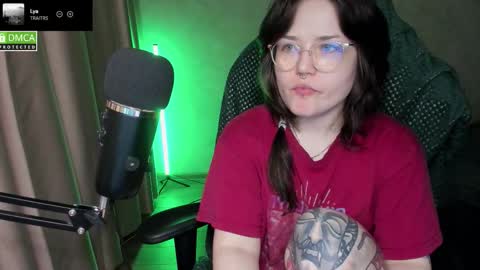 Red online show from February 11, 2026, 10:04 pm