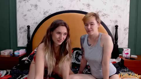 HellDollz  online show from October 24, 2025, 8:33 am