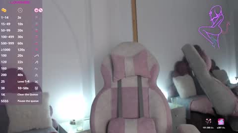 Hellen  online show from February 9, 2025, 2:18 pm