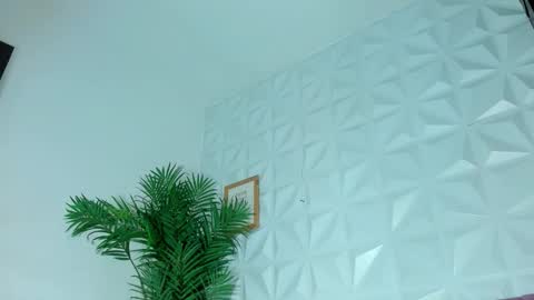 hellen     online show from October 22, 2025, 7:02 pm