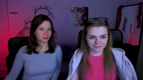 Helli online show from November 21, 2025, 8:29 pm