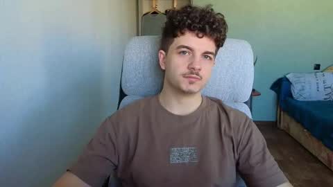 Snapshot of hellish_sugar chatting on February 10, 2026, 7:01 am Remy online show from February 10, 2026, 7:01 am