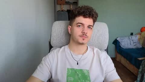 Snapshot of hellish_sugar chatting on February 21, 2026, 7:31 am Remy online show from February 21, 2026, 7:31 am